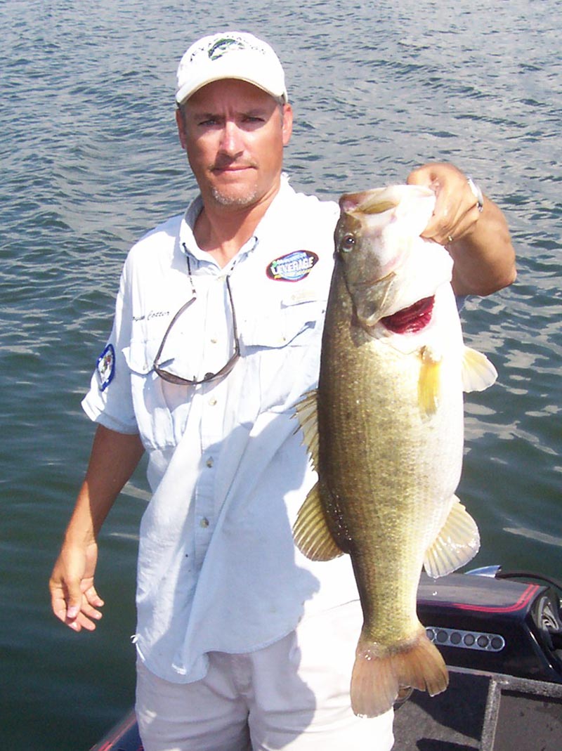 Ten pound largemouth bass from Choke Canyon Reservoir, October 2006