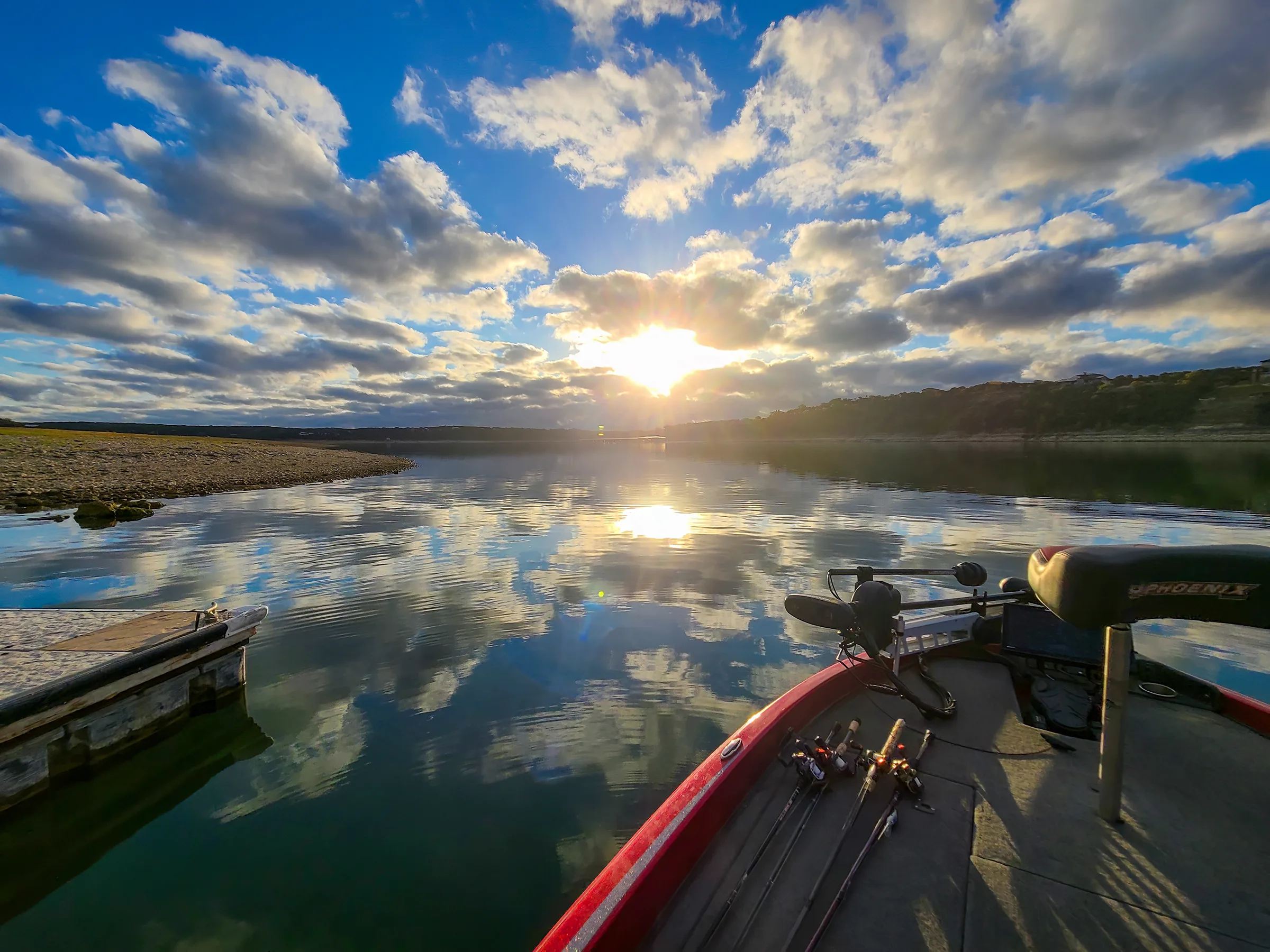 Sunrise over the water at the start of a Texas Hawgs guided bass fishing trip